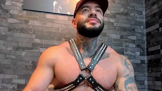 BruceDallas online show from May 31, 2026, 10:43 pm
