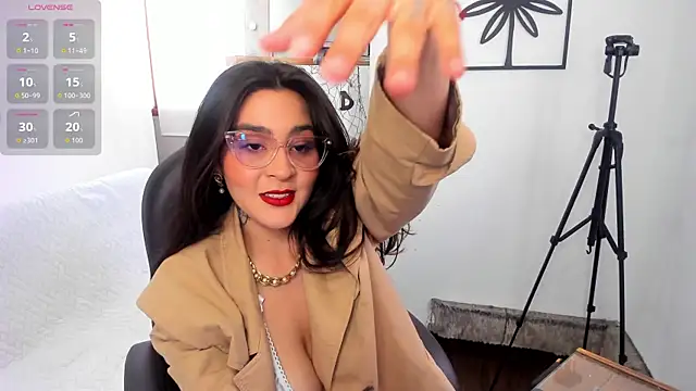 Snapshot of emily_amaya chatting on June 24, 2026, 3:54 pm emily amaya online show from June 24, 2026, 3:54 pm