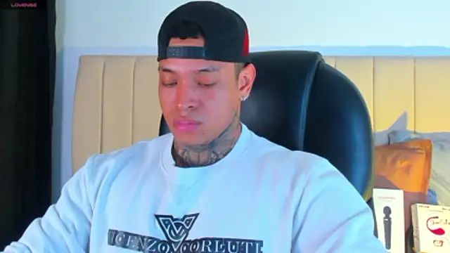 Snapshot of Stiven_collins chatting on February 19, 2026, 8:11 am Stiven collins online show from February 19, 2026, 8:11 am