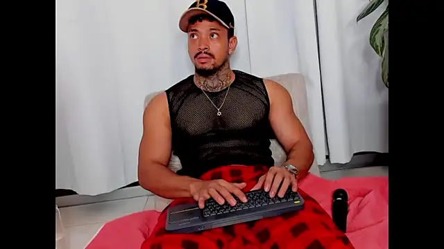 Snapshot of Stiven_collins chatting on August 1, 2026, 3:59 am Stiven collins online show from August 1, 2026, 3:59 am