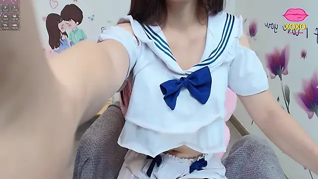 Snapshot of _Mizuki_ chatting on October 11, 2025, 5:47 pm Mizuki online show from October 11, 2025, 5:47 pm