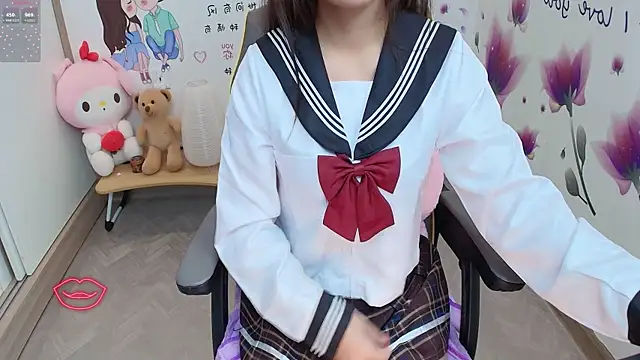 Snapshot of _Mizuki_ chatting on November 4, 2025, 3:27 pm Mizuki online show from November 4, 2025, 3:27 pm