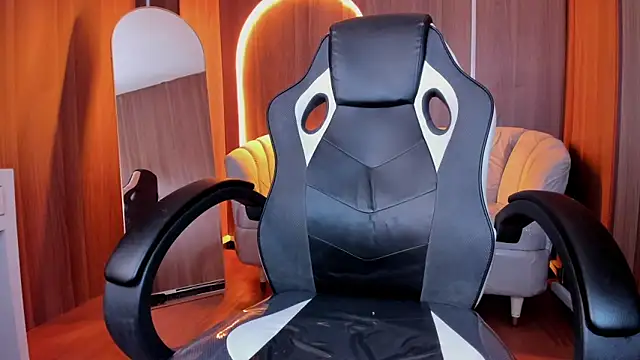 Snapshot of _mia_collins_b_ chatting on October 30, 2025, 12:58 pm mia collins b online show from October 30, 2025, 12:58 pm