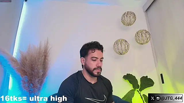 JeycobxBraand online show from July 15, 2026, 11:01 pm