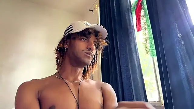 Snapshot of gerson173Hugo chatting on November 18, 2025, 12:30 pm gerson173Hugo online show from November 18, 2025, 12:30 pm