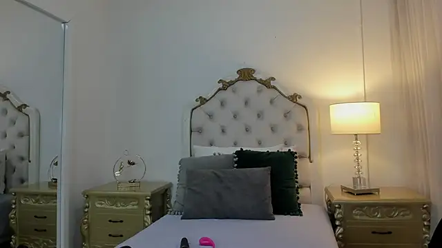 Snapshot of lexa_25_ chatting on December 16, 2025, 11:58 am lexa 25 online show from December 16, 2025, 11:58 am