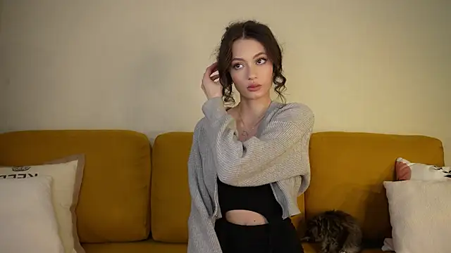 Snapshot of FirstOfFallen chatting on November 14, 2025, 9:13 am FirstOfFallen online show from November 14, 2025, 9:13 am