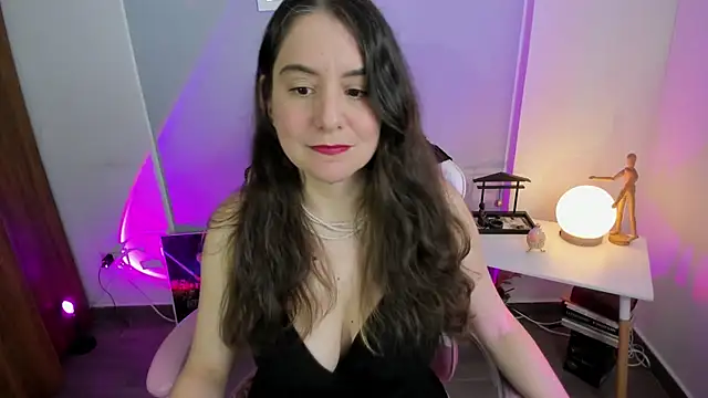 Snapshot of Tamara_m_ chatting on June 16, 2026, 5:46 pm Tamara m online show from June 16, 2026, 5:46 pm