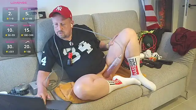 Poppersbate online show from May 5, 2026, 7:28 pm