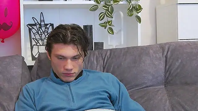 Snapshot of CalvinCay chatting on February 23, 2025, 5:23 am CalvinCay online show from February 23, 2025, 5:23 am