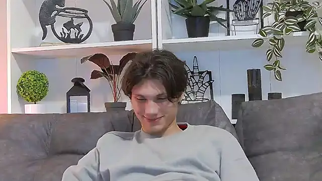 Snapshot of CalvinCay chatting on March 11, 2025, 7:47 pm CalvinCay online show from March 11, 2025, 7:47 pm