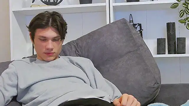 Snapshot of CalvinCay chatting on March 1, 2025, 12:07 am CalvinCay online show from March 1, 2025, 12:07 am