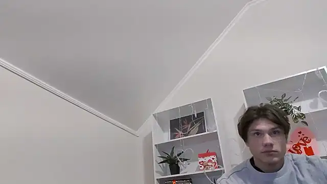 Snapshot of CalvinCay chatting on February 5, 2025, 1:37 am CalvinCay online show from February 5, 2025, 1:37 am