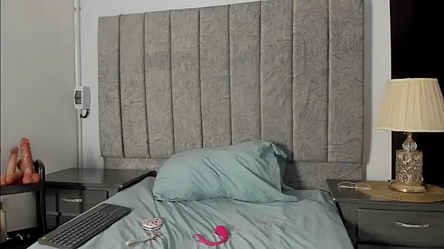 emilyrojas online show from March 20, 2026, 3:35 pm