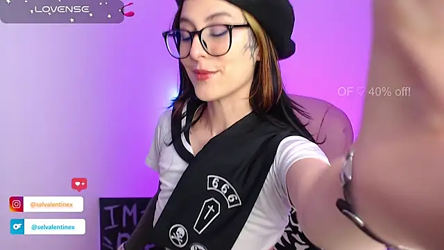 Snapshot of selvalentinex chatting on September 27, 2025, 2:28 am selvalentinex online show from September 27, 2025, 2:28 am