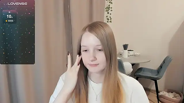 Snapshot of Alyaley chatting on November 10, 2025, 12:26 am Alyaley online show from November 10, 2025, 12:26 am