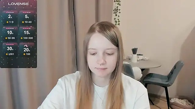 Snapshot of Alyaley chatting on November 14, 2025, 1:26 pm Alyaley online show from November 14, 2025, 1:26 pm