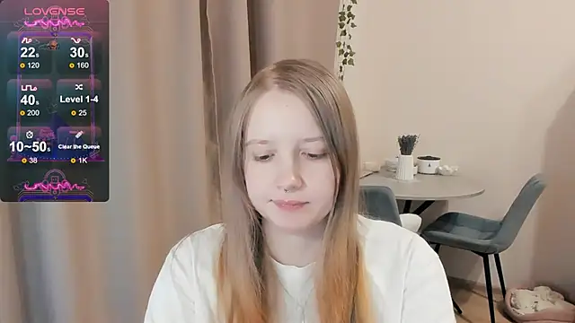 Snapshot of Alyaley chatting on October 10, 2025, 6:42 pm Alyaley online show from October 10, 2025, 6:42 pm