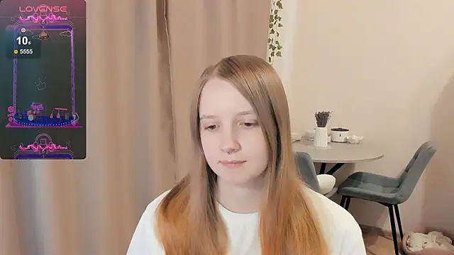 Snapshot of Alyaley chatting on October 8, 2025, 10:17 am Alyaley online show from October 8, 2025, 10:17 am