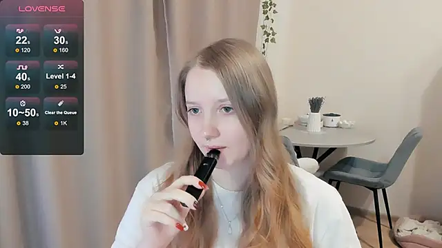 Snapshot of Alyaley chatting on October 16, 2025, 10:12 am Alyaley online show from October 16, 2025, 10:12 am