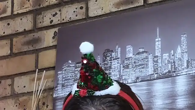 Astoria Moon online show from December 20, 2025, 12:08 pm