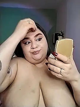 Snapshot of tiffany_laurens chatting on January 7, 2025, 8:24 am tiffany laurens online show from January 7, 2025, 8:24 am