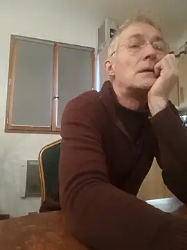 Snapshot of 60philippe chatting on February 3, 2025, 11:20 am 60philippe online show from February 3, 2025, 11:20 am