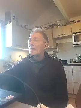 Snapshot of 60philippe chatting on January 13, 2025, 12:35 pm 60philippe online show from January 13, 2025, 12:35 pm