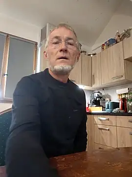 Snapshot of 60philippe chatting on October 5, 2025, 10:06 am 60philippe online show from October 5, 2025, 10:06 am