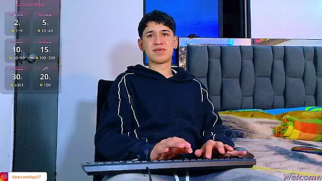 Snapshot of Mr_daren_ chatting on July 25, 2026, 2:08 am Mr daren online show from July 25, 2026, 2:08 am