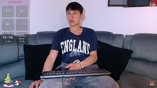 Snapshot of Mr_daren_ chatting on December 4, 2025, 7:02 pm Mr daren online show from December 4, 2025, 7:02 pm