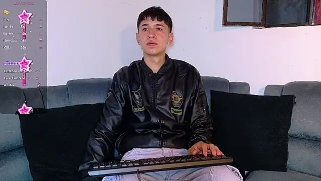 Snapshot of Mr_daren_ chatting on November 21, 2025, 8:52 pm Mr daren online show from November 21, 2025, 8:52 pm