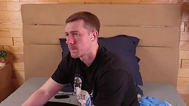 EthanPinkman online show from May 7, 2026, 5:11 am