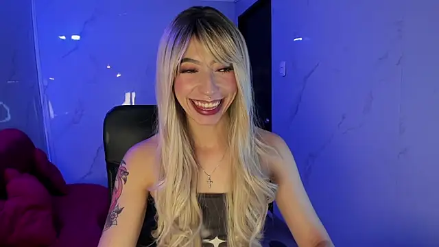Snapshot of LilithCooperr_ chatting on May 24, 2026, 3:28 am LilithCooperr online show from May 24, 2026, 3:28 am