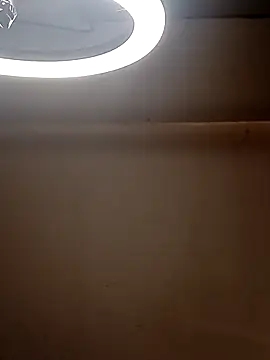 AmazonianMistress online show from November 7, 2025, 3:27 pm