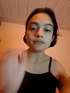 Snapshot of littlemelii chatting on December 15, 2025, 8:03 pm littlemelii online show from December 15, 2025, 8:03 pm