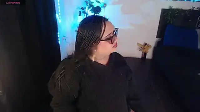 Snapshot of LiaScarlett chatting on October 24, 2025, 11:15 pm LiaScarlett online show from October 24, 2025, 11:15 pm