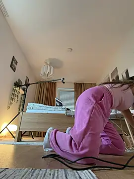 Snapshot of Alisa-Marie chatting on June 29, 2026, 9:38 am Alisa-Marie online show from June 29, 2026, 9:38 am