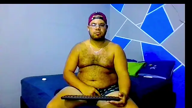 Evert hairyboy online show from December 14, 2025, 5:18 pm