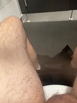 Drummer112 online show from November 5, 2025, 1:58 pm