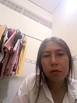 Snapshot of 2HotAsain4u chatting on November 26, 2025, 1:27 am 2HotAsain4u online show from November 26, 2025, 1:27 am