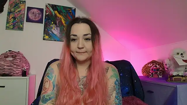 PinkHurricaneOfficial online show from February 2, 2026, 9:36 pm