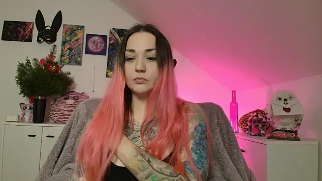 PinkHurricaneOfficial online show from March 16, 2026, 4:54 pm