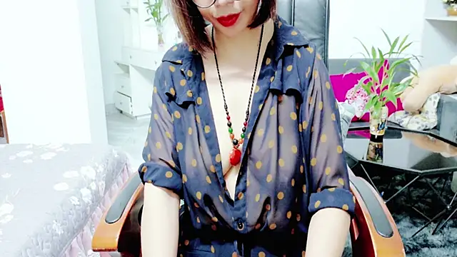 Snapshot of Miu-Le chatting on June 25, 2026, 8:25 pm Miu-Le online show from June 25, 2026, 8:25 pm
