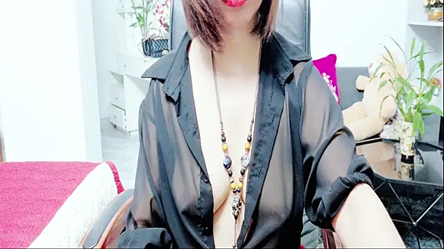 Snapshot of Miu-Le chatting on July 17, 2026, 8:17 pm Miu-Le online show from July 17, 2026, 8:17 pm