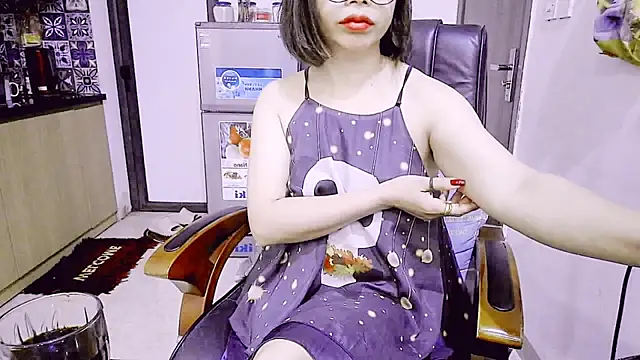 Miu-Le online show from April 22, 2026, 6:14 pm