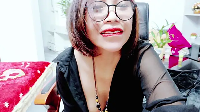 Snapshot of Miu-Le chatting on June 16, 2026, 9:04 pm Miu-Le online show from June 16, 2026, 9:04 pm