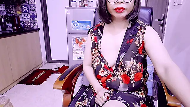Miu-Le online show from April 26, 2026, 3:31 pm