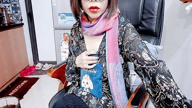 Miu-Le online show from January 10, 2026, 6:14 pm