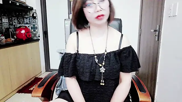 Miu-Le online show from November 7, 2025, 9:36 am